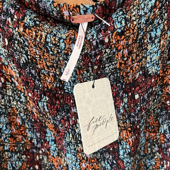 NWT Free people floral top. Size S - Picture 2 of 12